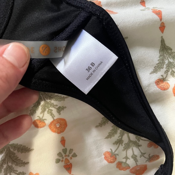 Shade & Shore bikini top - scalloped top with bright color design - Picture 3 of 6